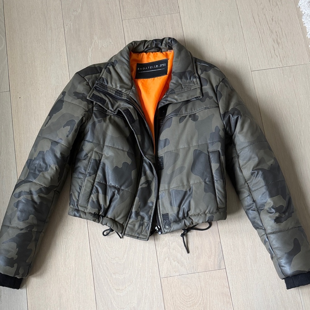 Camouflage Puffer Jacket with Orange Lining